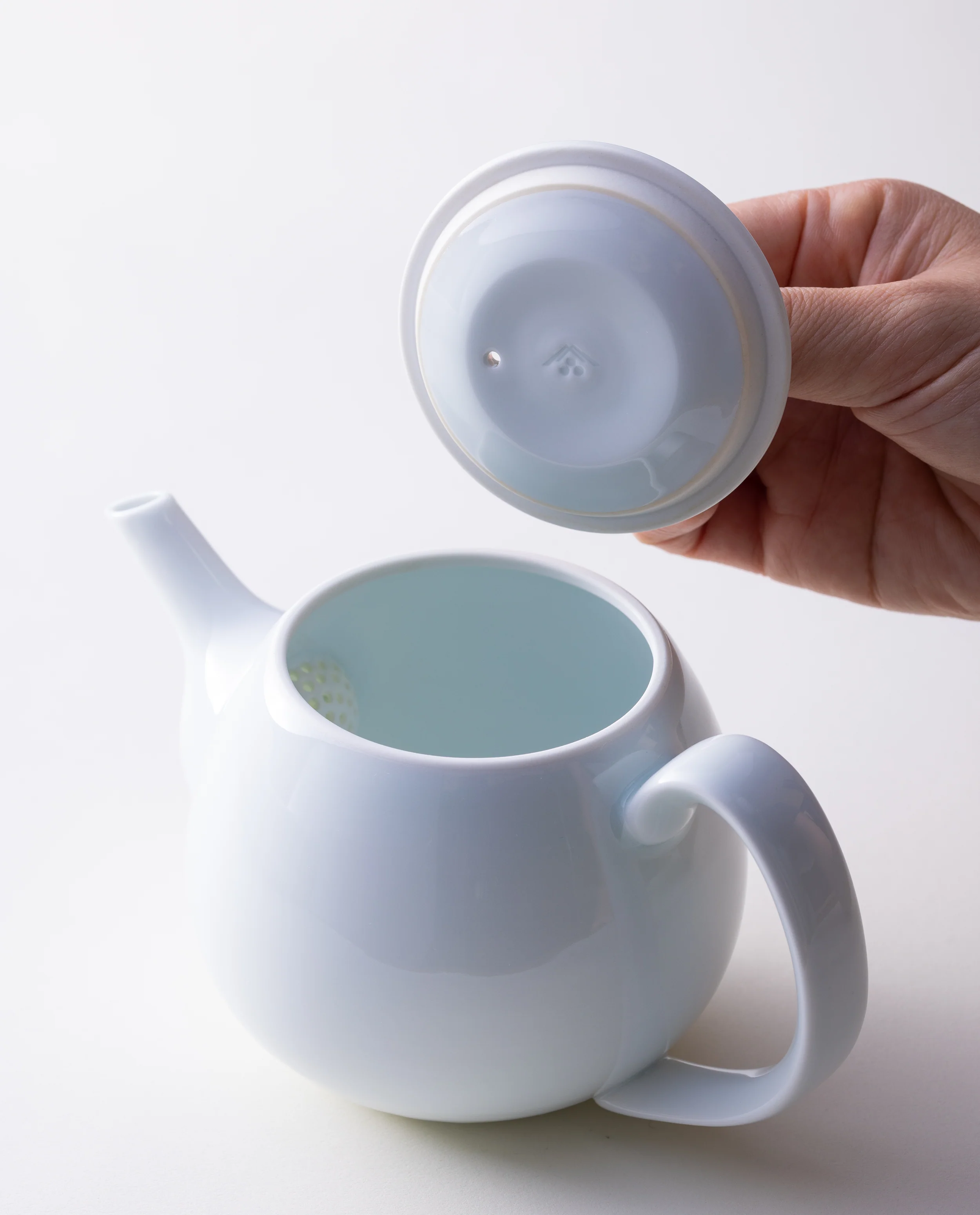 White Porcelain Teapot (Hasami-yaki) - Image 5